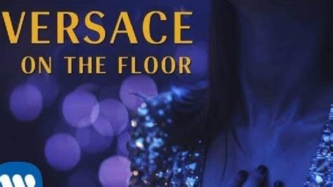 versace from above|versace on the floor lirik.